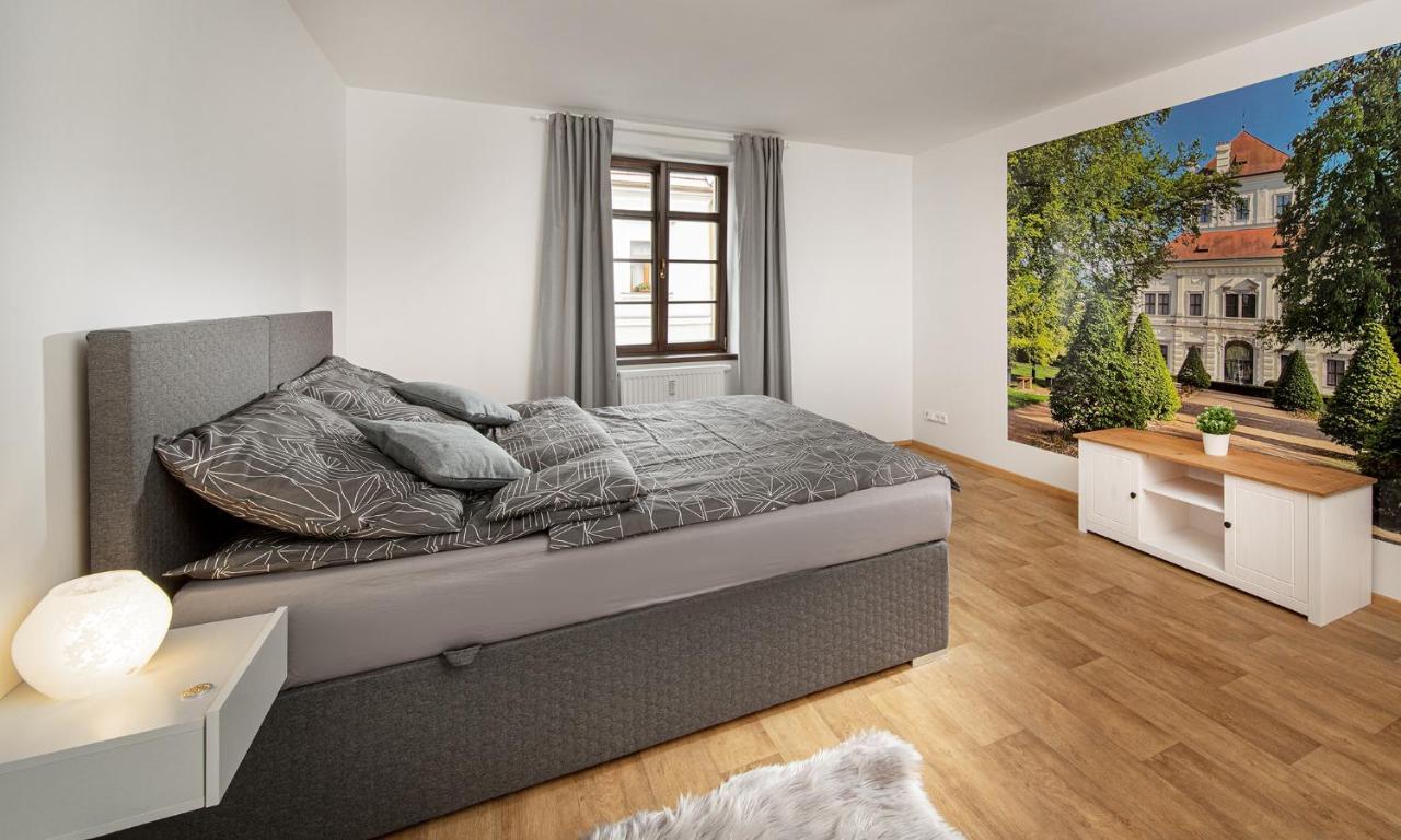 Apartmany Myslivna Ostrov  Exterior photo